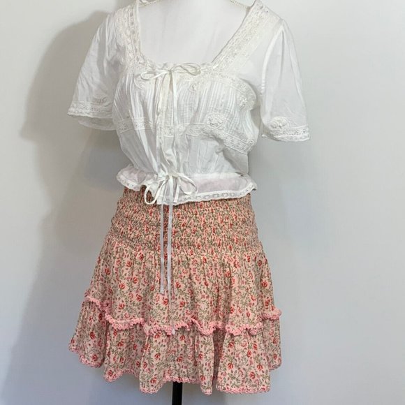 SHE MADE ME Floral Mini Skirt Size Small - Picture 5 of 6